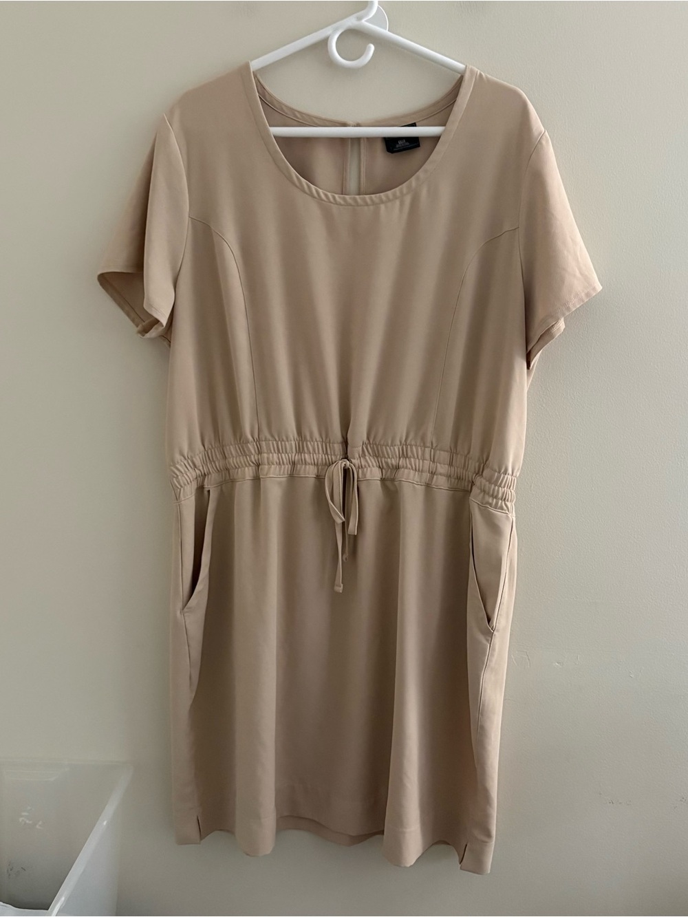 32 Degrees Beige Drawstring Waist Short Sleeve Midi Dress minimalist neutral